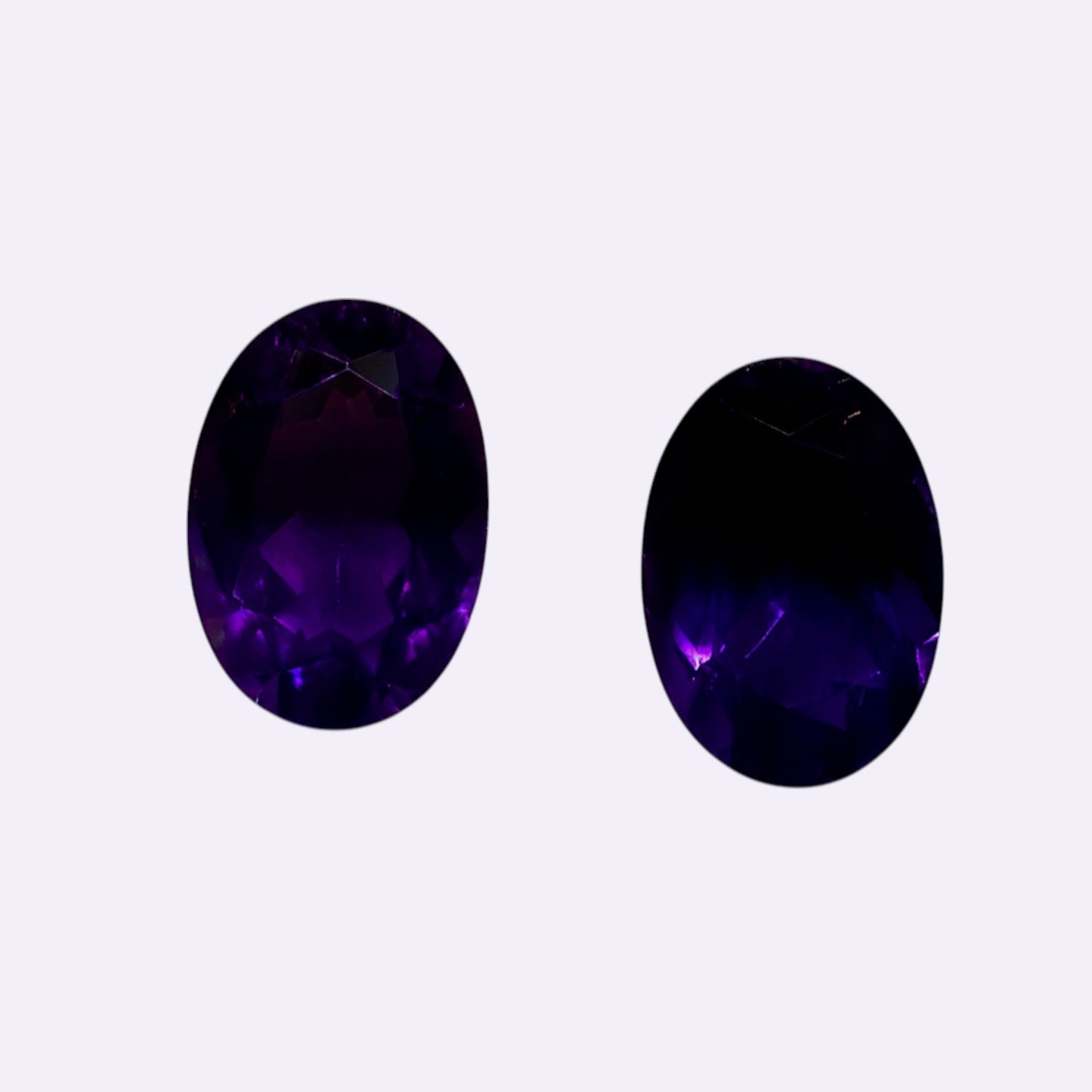 Natürlicher Amethyst - 7,77 ct | Paar | Oval | Tief Violett