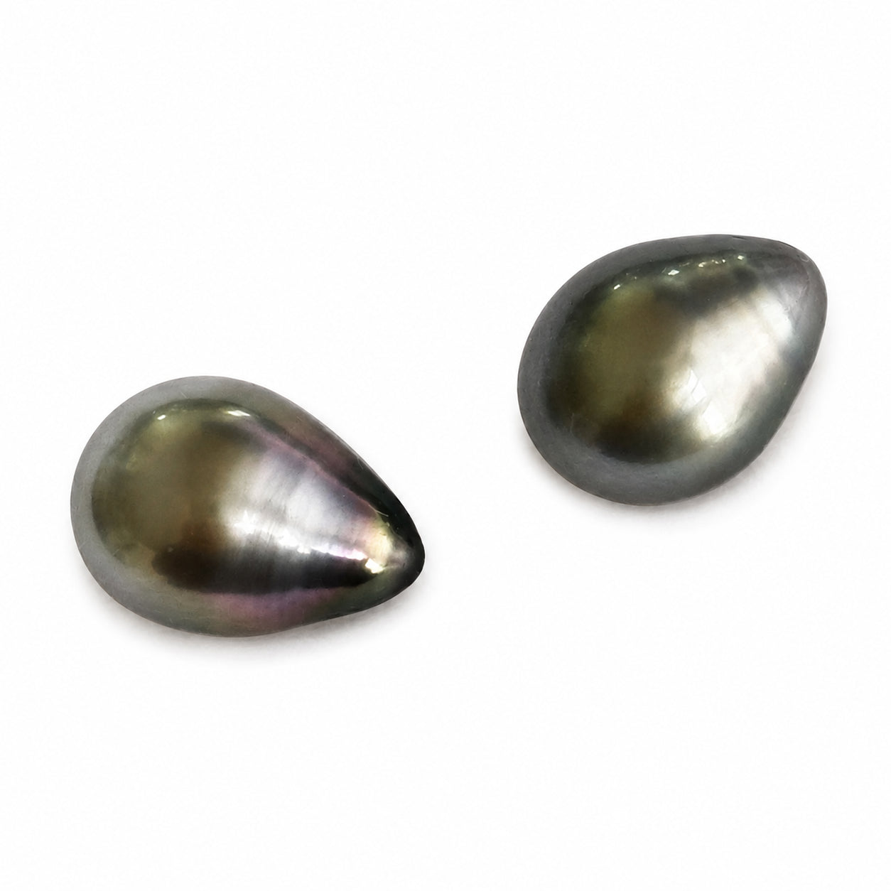 Tahitian cultured pearl pair 8-9 mm