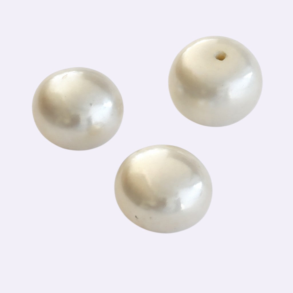 Natürliche Süßwasserperle – ca. 3,00 ct | Bouton | Silberweiß | gelocht