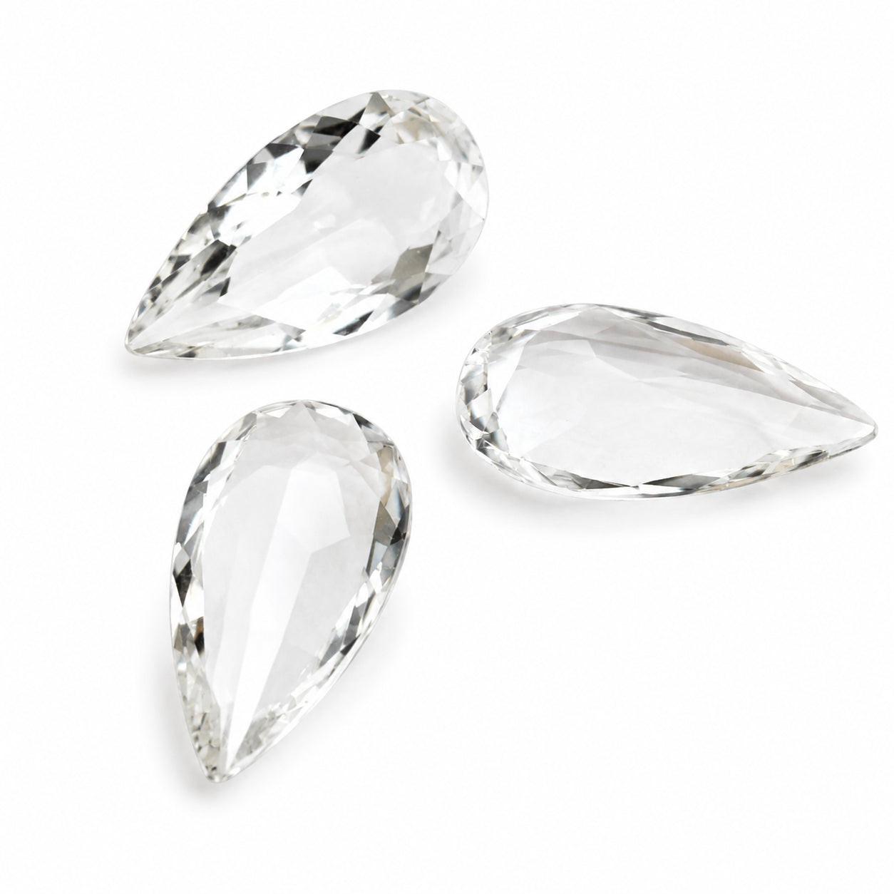 Natürlicher Bergkristall - 17,10 ct | Spitzer Tropfenschliff, facettiert | Farblos