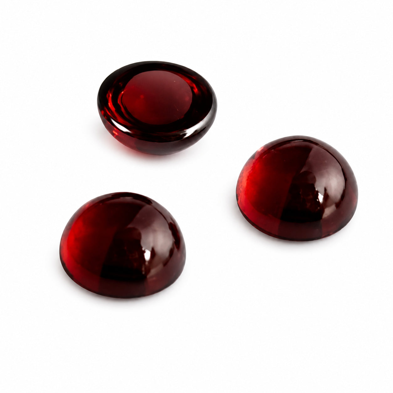 Natürlicher Granat - ca. 0,64 ct | Rund Cabochon | Dunkelrot