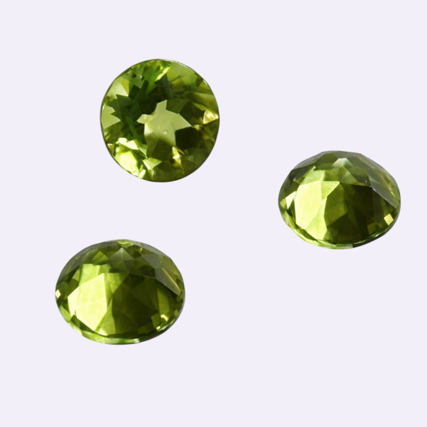 Natürlicher Peridot – ca. 0,53 ct | Rund | Hellgrün