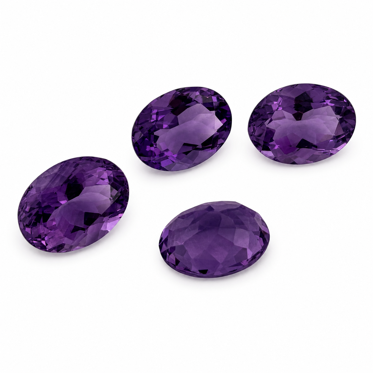 Natürlicher Amethyst - 4er-Set | ca. 35,22 ct gesamt | Oval facettiert | Violett 