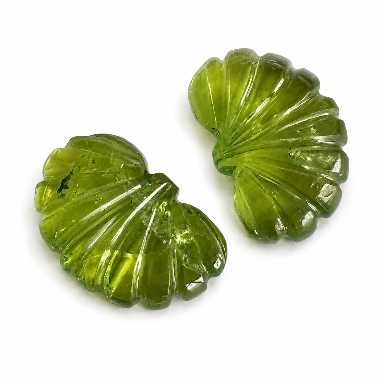 Natürlicher Turmalin – Paar | 16,00 ct gesamt | Blätter, graviert | Grün