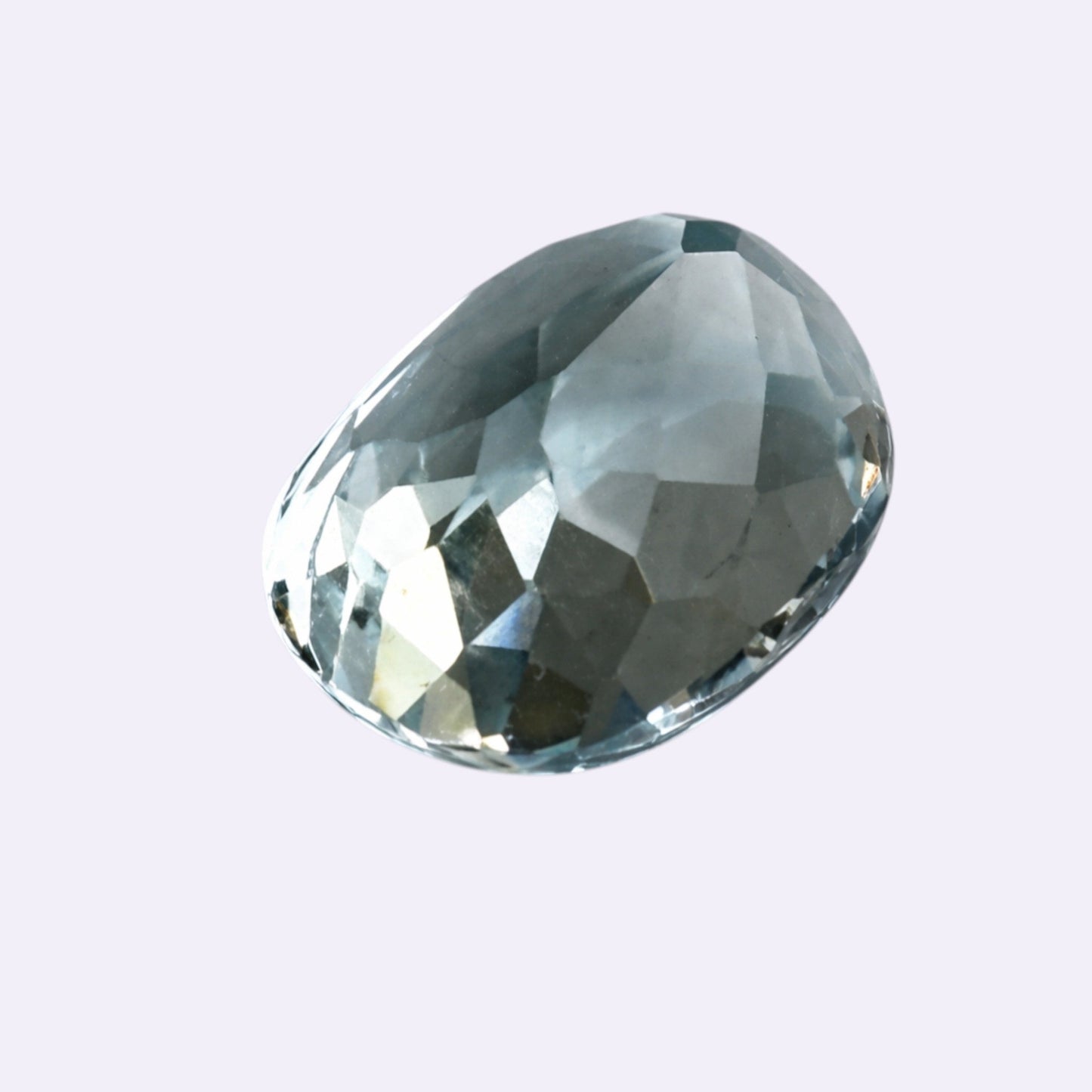 Natürlicher Aquamarin - 11,83 ct | Oval | Bläulich