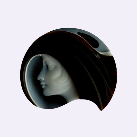 Gemme / Achat Fantasieform 'Frauenprofil' – ca. 30 mm Künstler: Erwin Pauly (deperanza)