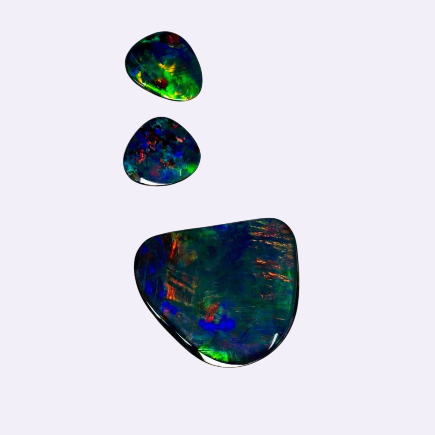 Natürliches Opal-Triplette – 21,32 ct | 3er Paar | Freiform Cabochon | Tiefblau-Grün mit Multicolor-Farbspiel