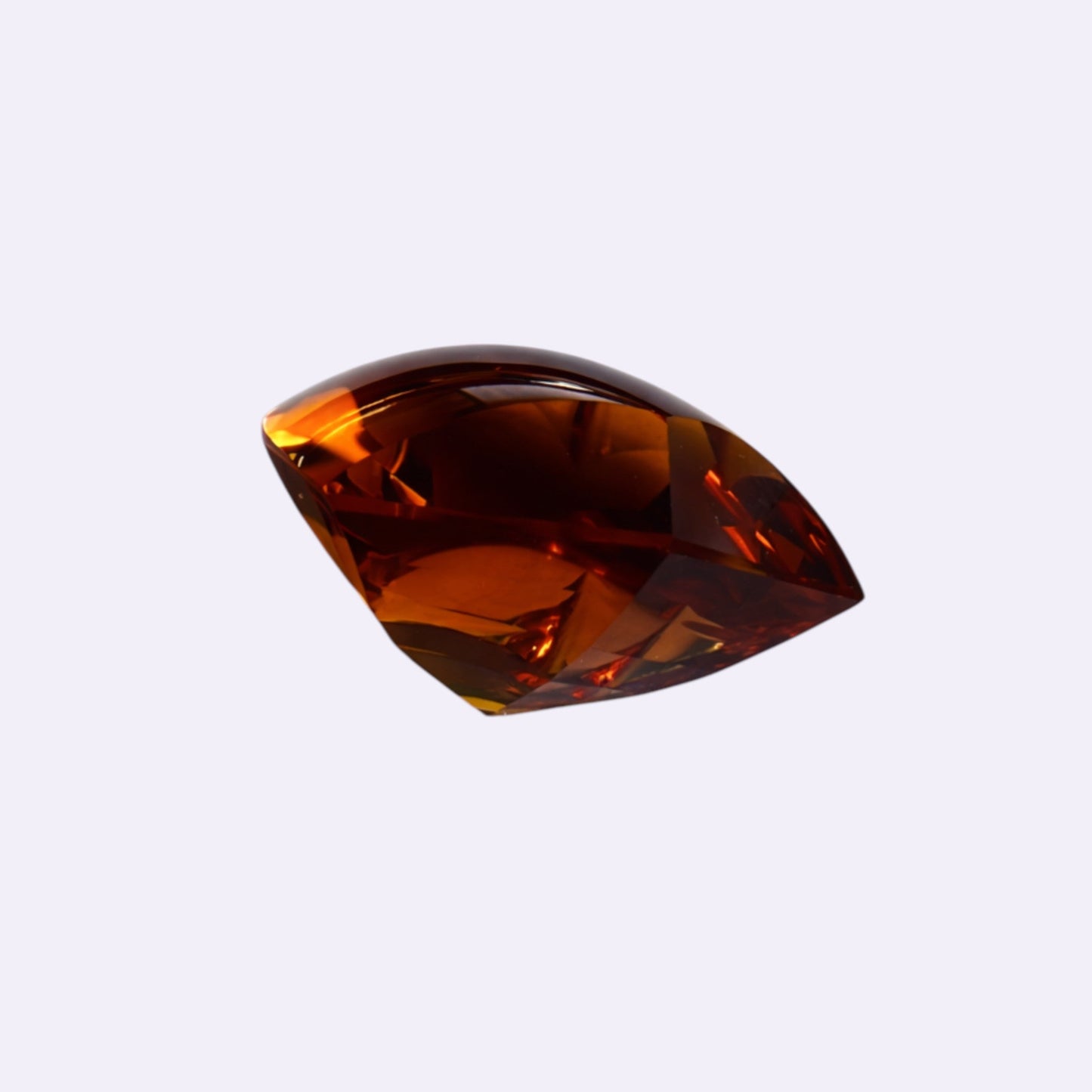 Natürlicher Skapolith – 21,41 ct | Antik-Schliff | Warmes Goldbraun