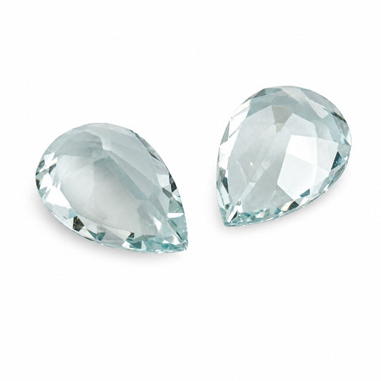 Natürlicher Aquamarin - Paar | 4,09 ct gesamt | Tropfenschliff, facettiert | Hellblau