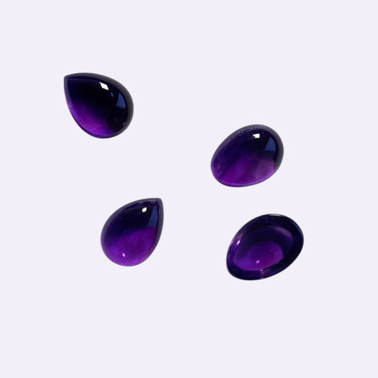 Natürlicher Amethyst - 8 x 6 mm | Tropfenförmiger Cabochon | Violett