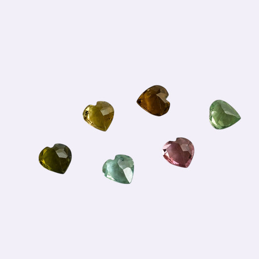 Natürlicher Turmalin – ca. 0,60 ct | Heart Cut | Verschiedene Farben (Dieser Artikel wird einzeln verkauft)