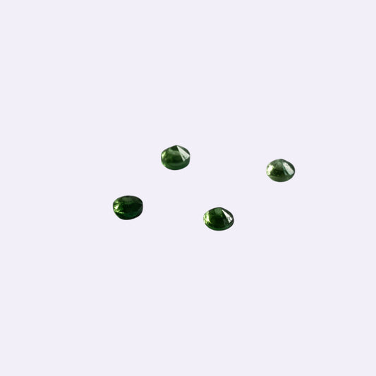 Natürlicher Tsavorit – 1 mm | Rund | Hellgrün