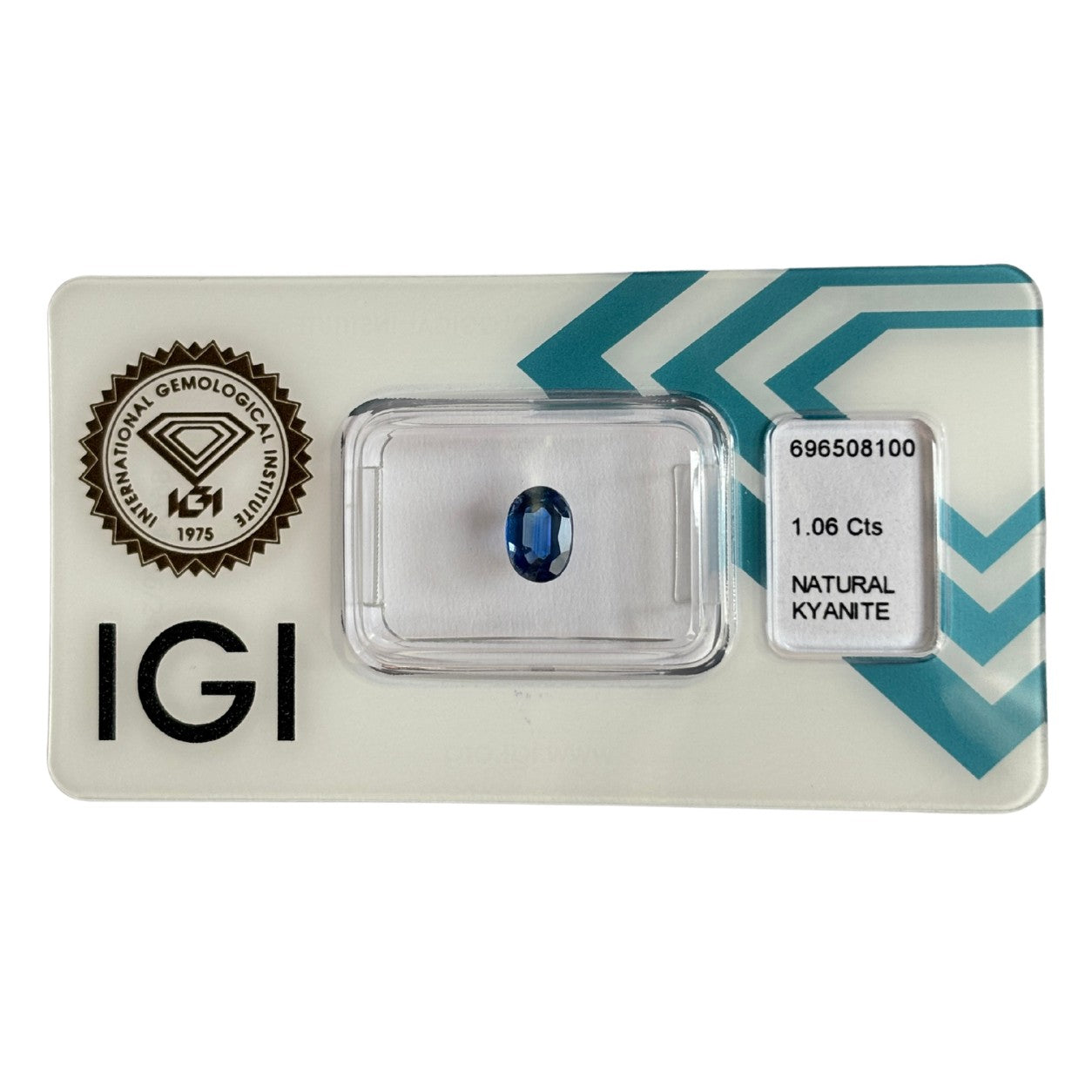 Natürlicher tiefblauer Kyanit, oval Mixed Cut, 1,06 ct, zertifizierter Edelstein für hochwertigen Schmuck.