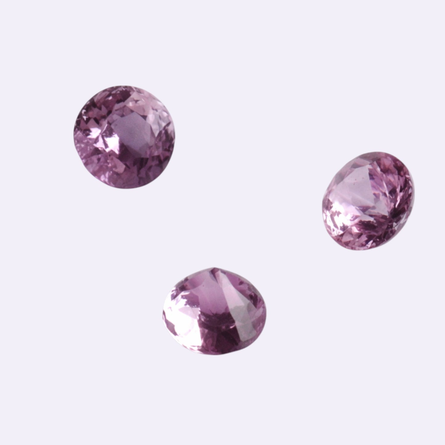Natürlicher Saphir – 0,08 ct | Rund facettiert | Rosa