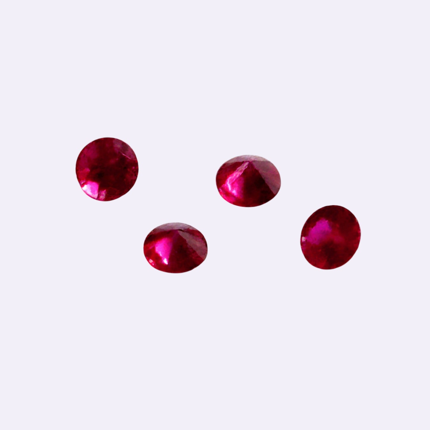 Natürlicher Rubin – 0,13 ct | Rund facettiert | Purpurrot