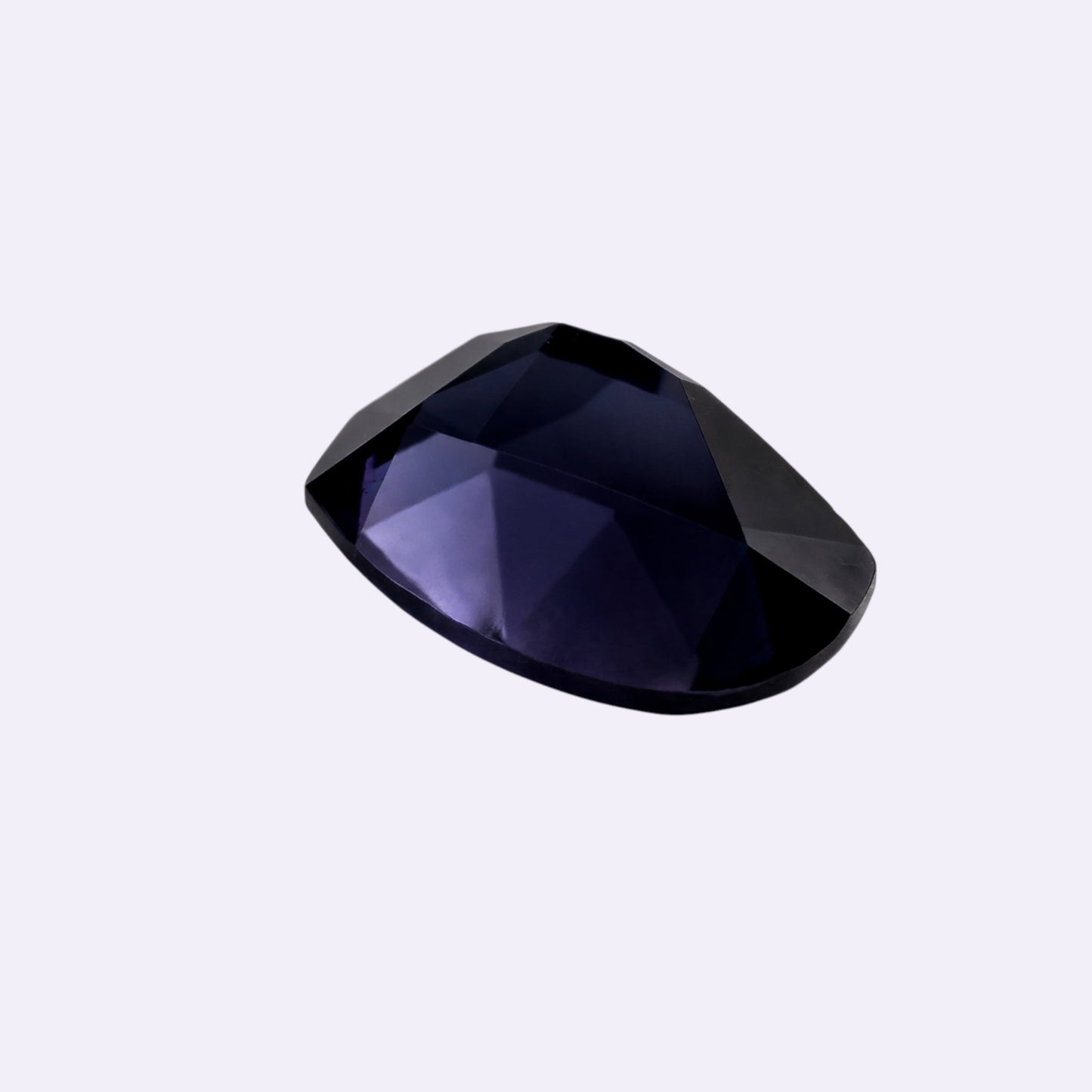 Natürlicher Spinell – 0,57 ct | Oval | Blau-Violett