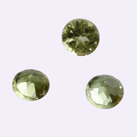 Natürlicher Peridot - ca. 0,11 ct | Rund | Hellgrün