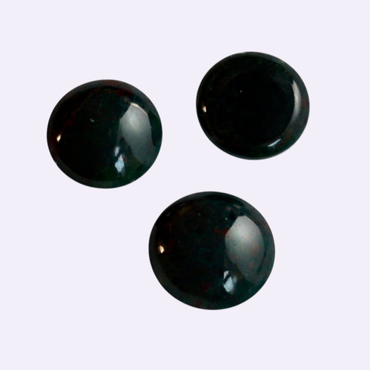 Natürlicher Heliotrop – ca. 0,55 ct | Round Cabochon | Dunkelgrün