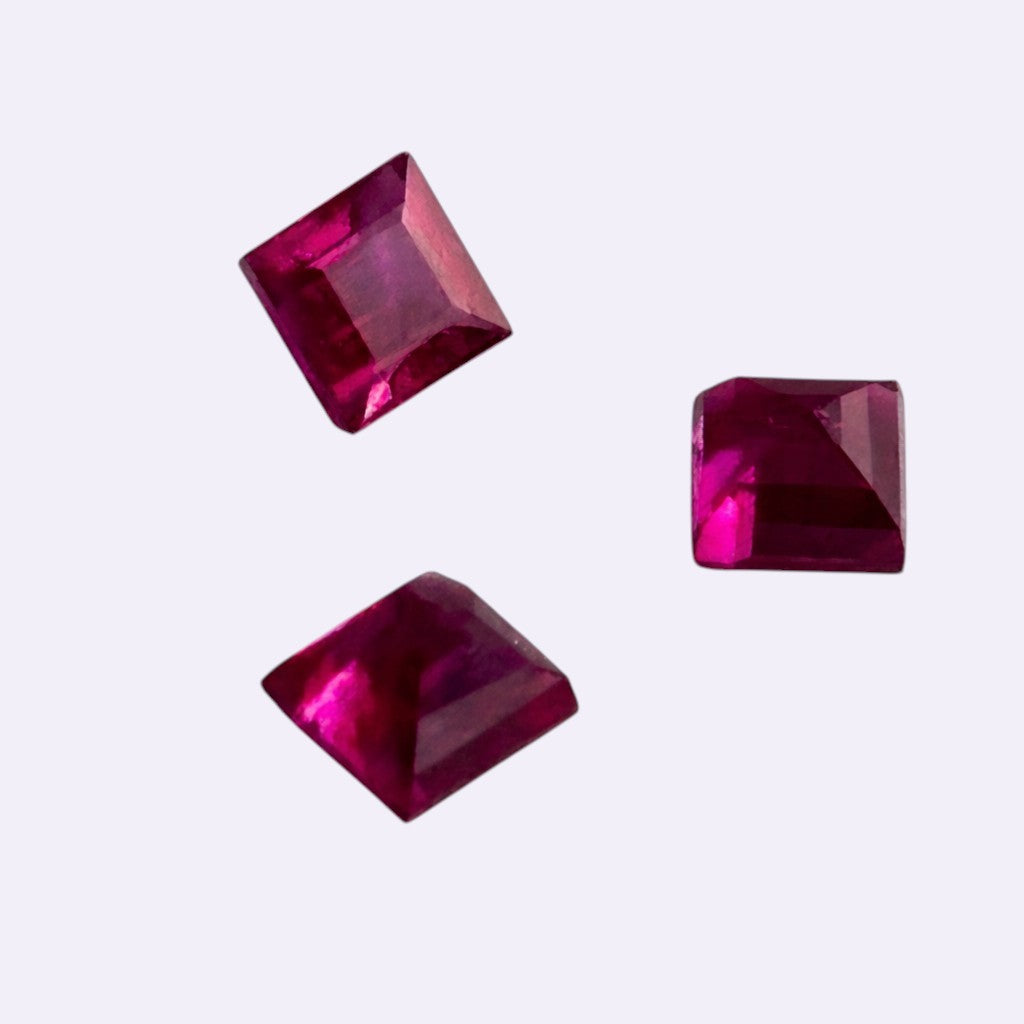 Natürlicher Rubin – ca. 0,25 ct | Princess Cut | Pinkrot