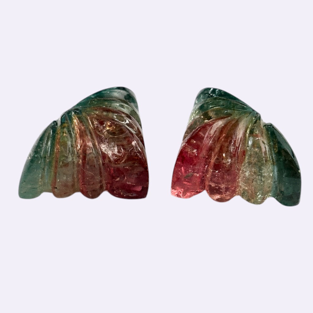 Natürliche Turmaline – Paar | 10,97 ct gesamt | Gravierte Flügelform | Wassermelonen-Farbverlauf Grün-Rosa bis Rötlich