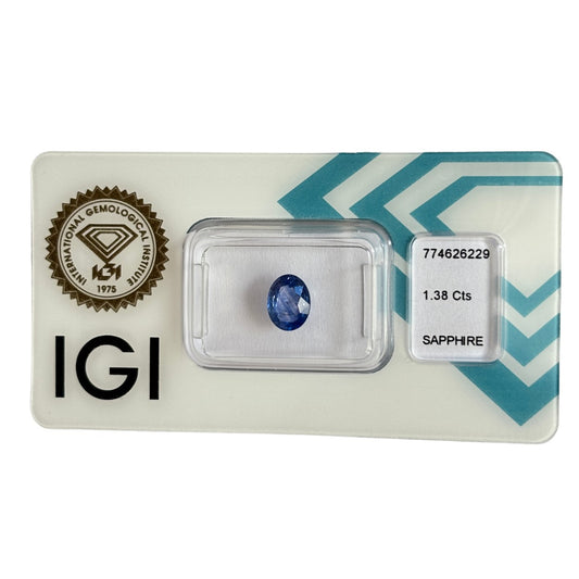 Natürlicher blauer Saphir, Oval Mixed Cut, 1,38 ct, zertifizierter Edelstein für hochwertigen Schmuck.