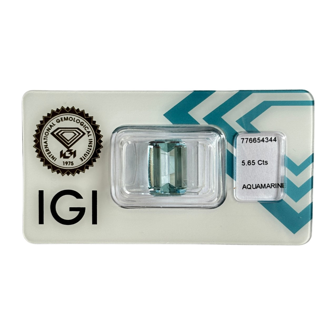 Natürlicher blauer Aquamarin, Oktagon Emerald Cut, 5,65 ct, zertifizierter Edelstein für hochwertigen Schmuck.