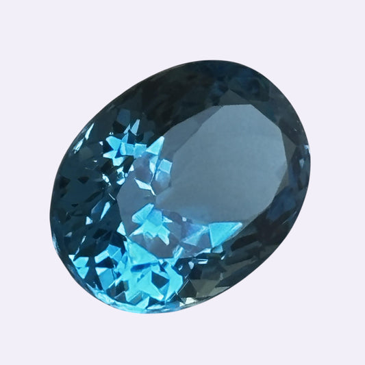 Natürlicher Topas – 16,71 ct | Oval Mixed Cut | Tiefblau