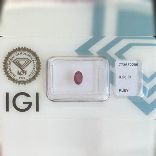 Natürlicher Rubin – 0,58 ct | Oval Mixed Cut | Tief Purpur Rosa-Rot