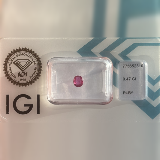 Natürlicher Rubin - 0,47 ct | Oval Mixed Cut | Purpur Rosa-Rot