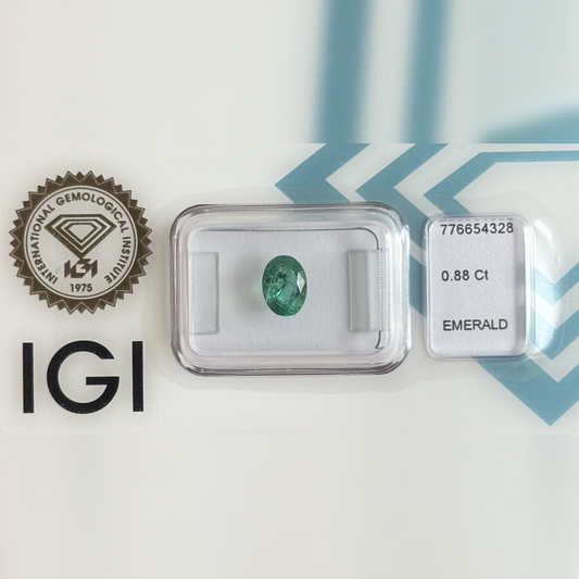 Natürlicher Smaragd – 0,88 ct | Oval Mixed Cut | Grün