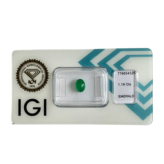 Natürlicher grüner Smaragd, Oval Cabochon, 1,19 ct, zertifizierter Edelstein für hochwertigen Schmuck.