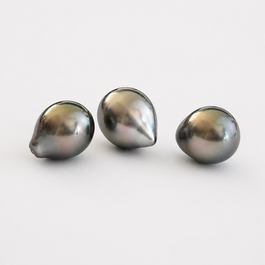 Natürliche Tahiti-Perle – ca. 9 mm | Tropfenform | Hellanthrazit