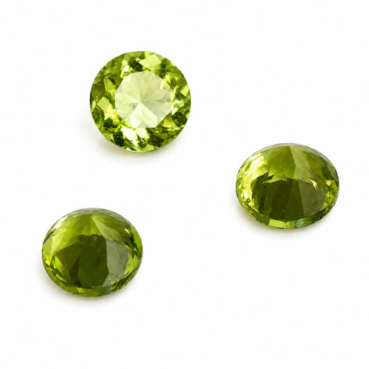 Natürlicher Peridot - ca. 0,10 - 0,15 ct | Rund facettiert | Hellgrün