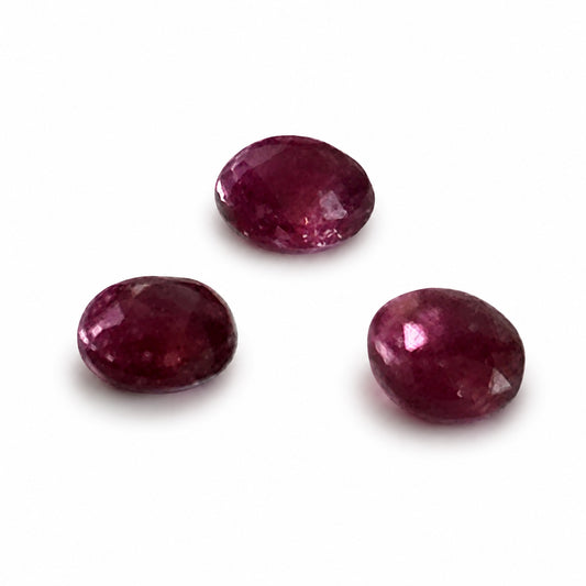 Natürlicher Rubin - 0,02 ct | Rund facettiert | Purpurrot