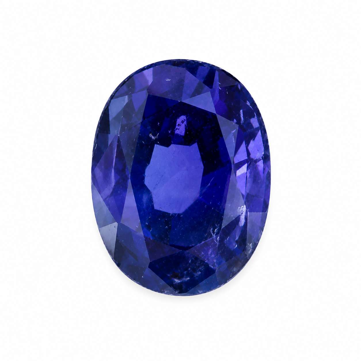 Detailaufnahme eines natürlichen Farbwechsel-Saphir, Oval Mixed Cut, 1,85 ct, zertifizierter Edelstein für hochwertigen Schmuck.