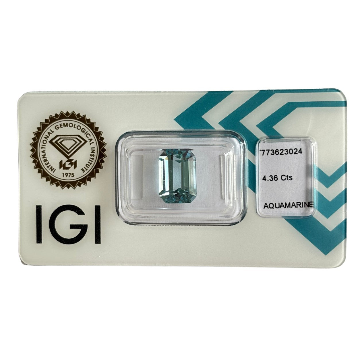 Natürlicher tiefblauer Aquamarin, Oktagon Emerald Cut, 4,36 ct, zertifizierter Edelstein für hochwertigen Schmuck.