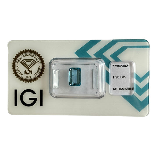 Natürlicher tiefblauer Aquamarin, Oktagon Emerald Cut, 1,96 ct, zertifizierter Edelstein für hochwertigen Schmuck.